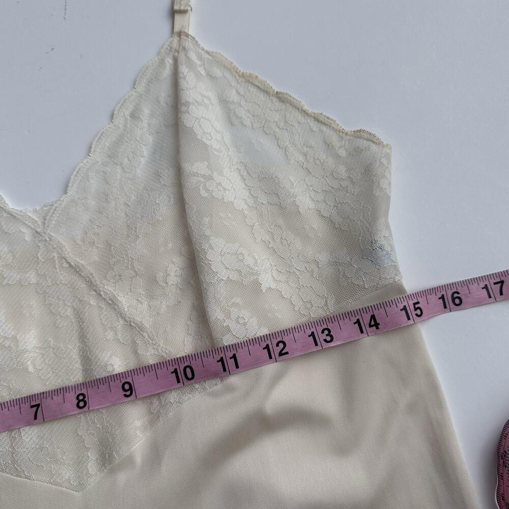 Vintage Vanity Fair Full Slip Lace Antron III‎ Nylon 70s Cream Womens 34 Medium - Picture 13 of 15